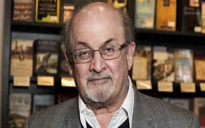 নিউ ইয়র্কে ভাষণ দিতে গিয়ে ছুরিকাহত সালমান রুশদি